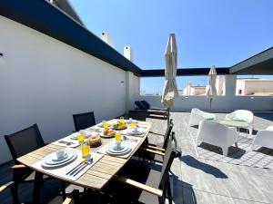 Tavira Grand Balcony With Pool by Homing