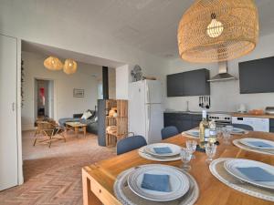 Maisons de vacances Holiday Home La Lumineuse by Interhome : photos des chambres