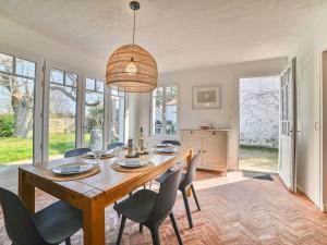 Maisons de vacances Holiday Home La Lumineuse by Interhome : photos des chambres