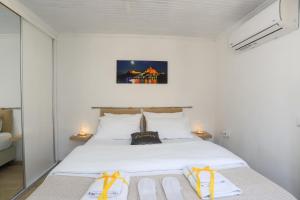 Corfu Port Home- City Centre Apartment