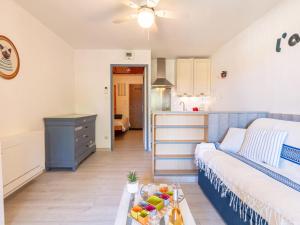 Studio Les Regates-3 by Interhome