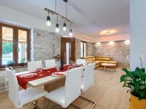 Holiday Home Stara hiža by Interhome