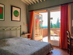 Maisons de vacances Holiday Home Le Moulin des Ocres by Interhome : photos des chambres