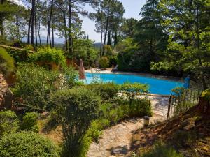 Maisons de vacances Holiday Home La Tourelle des Ocres by Interhome : photos des chambres