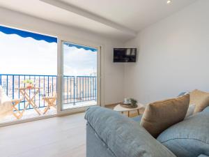 Apartment Apto Lluis by Interhome