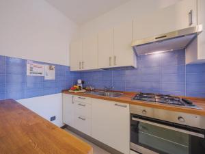 Apartment Appartamento Leonardo by Interhome