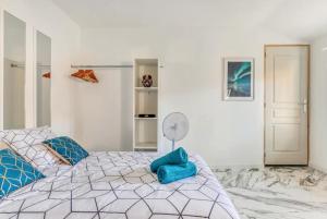 Appartements Appartement climatise a Beziers avec Jacuzzi & Retroprojecteur - Le Palais des Glaces : photos des chambres