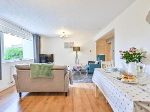 Apartment Edyvean by Interhome