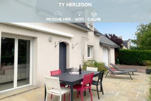 Maisons de vacances Ty Herlegon * Wi-fi * Calme : photos des chambres