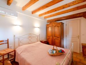 Maisons de vacances Holiday Home Domaine de Rochebrune-3 by Interhome : photos des chambres