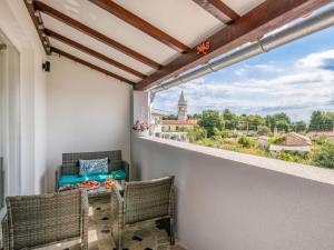 Apartment Bura by Interhome