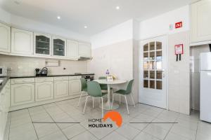 #072 Casa Longa by Home Holidays