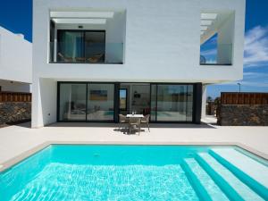 Villa Las Calderas Deluxe sea and mountain views and private pool