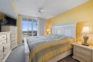 Pelican Beach 0514 by Pelican Beach Management