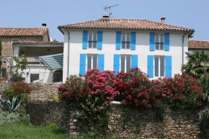 Maisons de vacances La Maison des Armas : Maison 4 Chambres