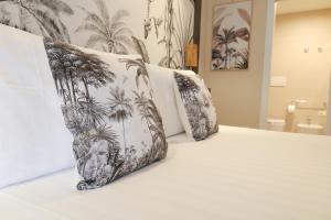 Hermitage Suites img76