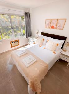 Local 102 Apartment