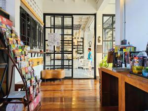 Sherloft Home & Hostel