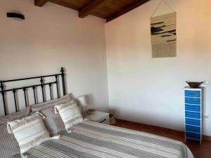 Charming apartment with parking, mountain view, close to the beach