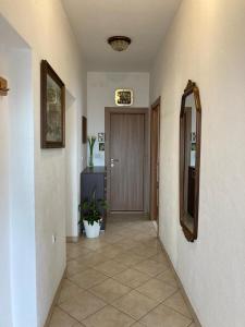 Retro Stone, Split