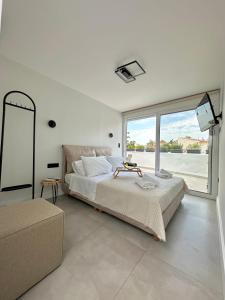 Step One | Luxury Suites right in the heart of Acropolis next to metro station