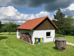 DOMEK NA LATYFUNDIACH