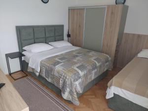 Diana Rooms and Apartments 