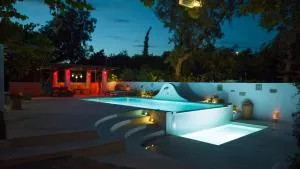 Oliveyard Stone Built House- with pool non chlorin - Коскіну