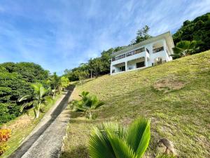 The Songbird Villa