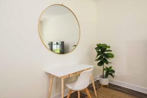 Chic Thomasville Home Walk to Downtown!