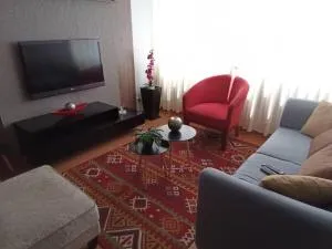 Departamento El Polo, cerca a Embajada USA - Lima