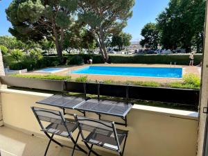 Appartements 2 minutes walk from beach and oyster port! : photos des chambres