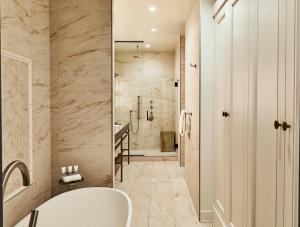 Penthouse Suite, 2 King, River view, High floor room in Noelle Nashville a Tribute Portfolio Hotel