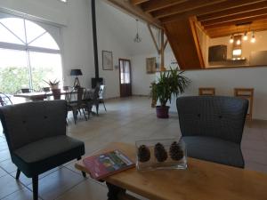 Maisons de vacances Maison renovee de 112m², 4 chambres, a 800m des plages, avec jardin, proche commerces. - FR-1-540-188 : photos des chambres