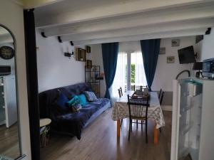 Maisons de vacances Maison Les Mathes, 1 piece, 4 personnes - FR-1-738-20 : photos des chambres