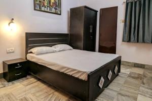 Green River Homestay 2BHK Fully furnished flat.