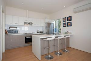 13 Olivebank - BYO Linen - Ocean Views