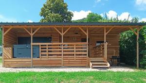 Chalets Mobil-home isole avec jacuzzi - la Cubaniere : Chalet 2 Chambres