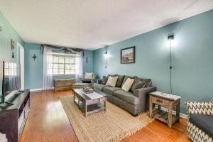 Pet-Friendly Fort Walton Beach Home with Pool