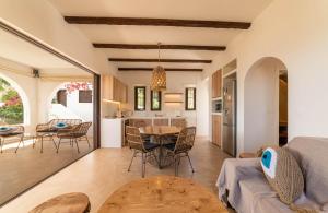 Faidons Luxury House with jacuzzi by AegianKazarte