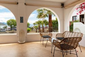 Faidons Luxury House with jacuzzi by AegianKazarte