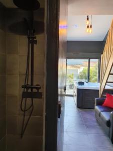 Love hotels Loft Spa Bord de Mer Fouras - 800m des plages : photos des chambres