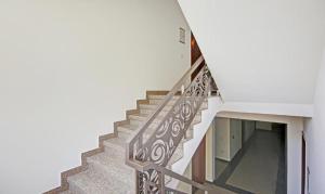 Hotel Aviraj Inn