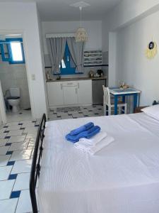 GIAVASI SEASIDE FINIKI