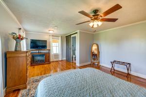 Dobson Farmhouse with Scenic Porch - Near Vineyards!