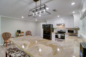 Arkansas Vacation Rental on Greers Ferry Lake!