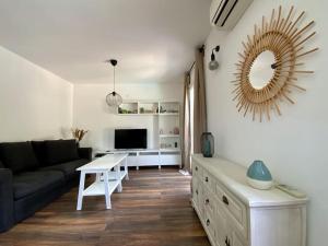 Appartements GROOMI Le Lovely - Apparement avec clim et piscine ! : photos des chambres