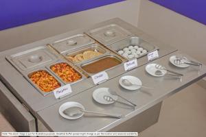 Treebo Backpackers Inn