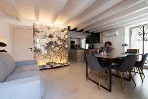 Absentia 1763 Garda Boutique Home - Lake front - 阿森扎迪布伦佐内