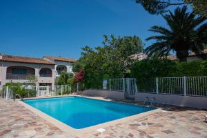 Charmant Studio - C1